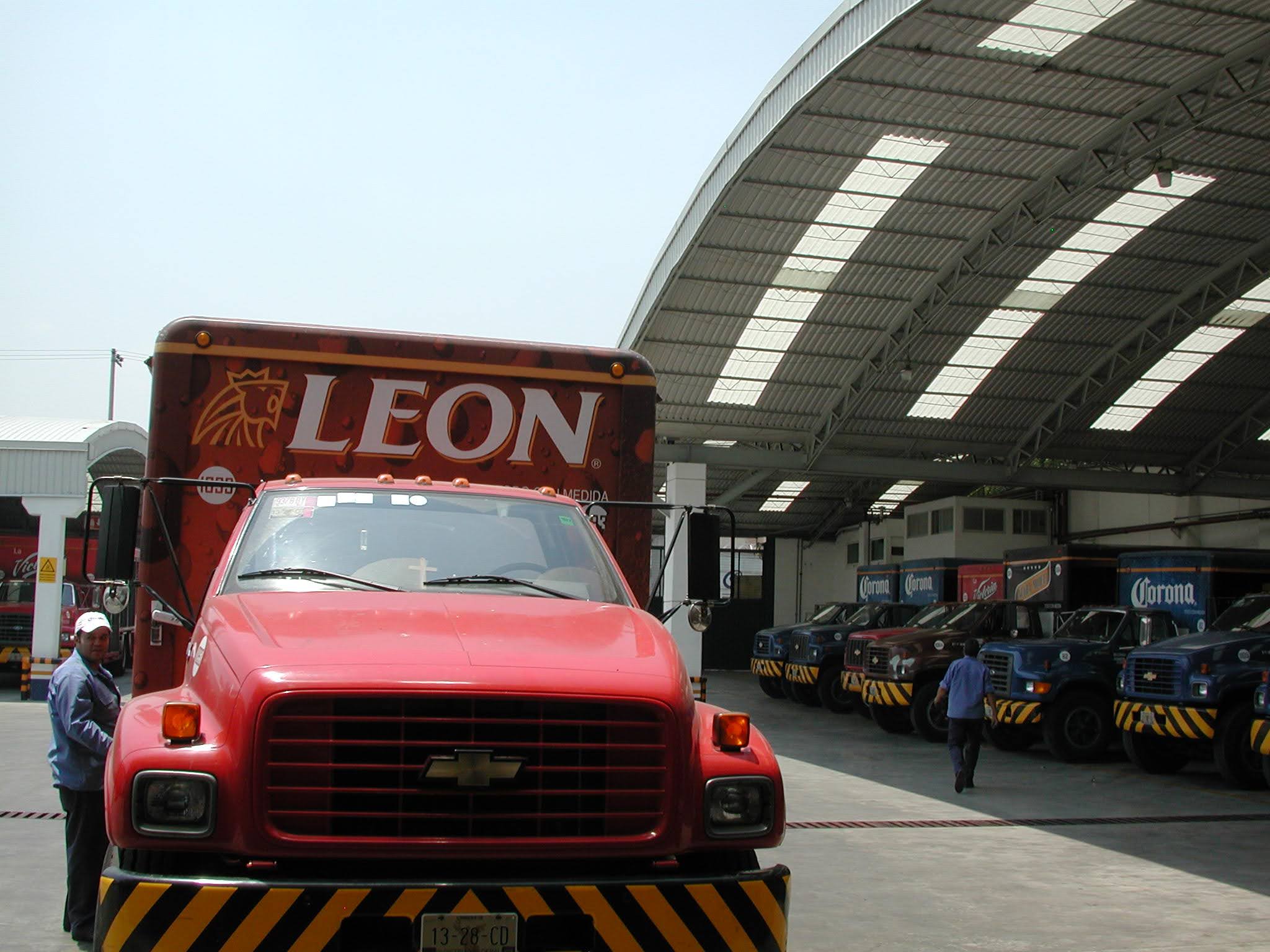 Detalle de instalación de vinil en vehículo - PrintCreativa